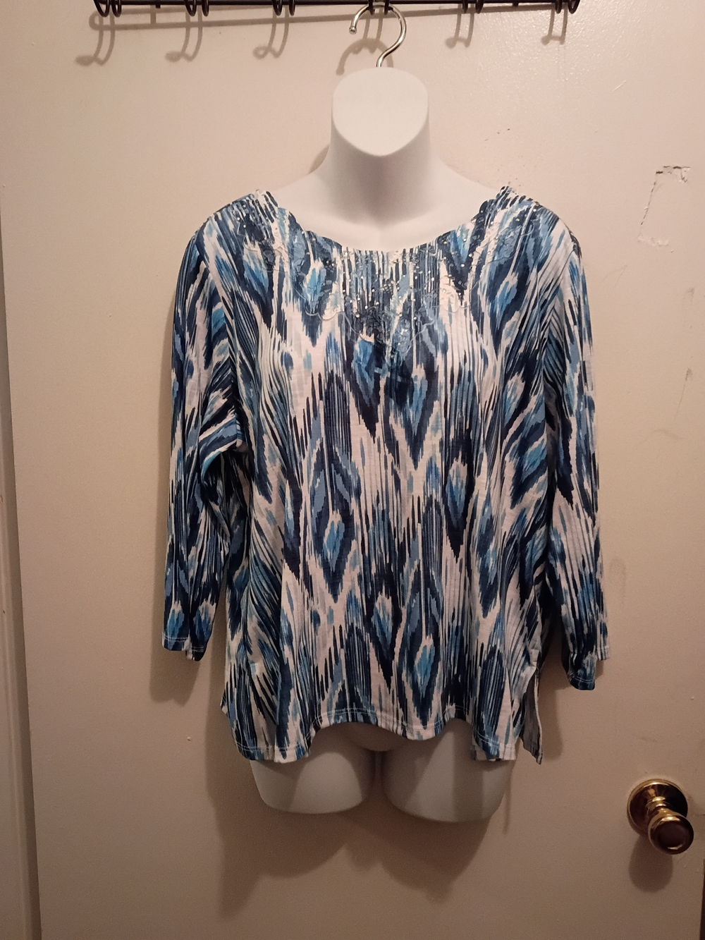Alfred Dunner Blue and White Ikat-Style Long Sleeve Scoop Neck Top